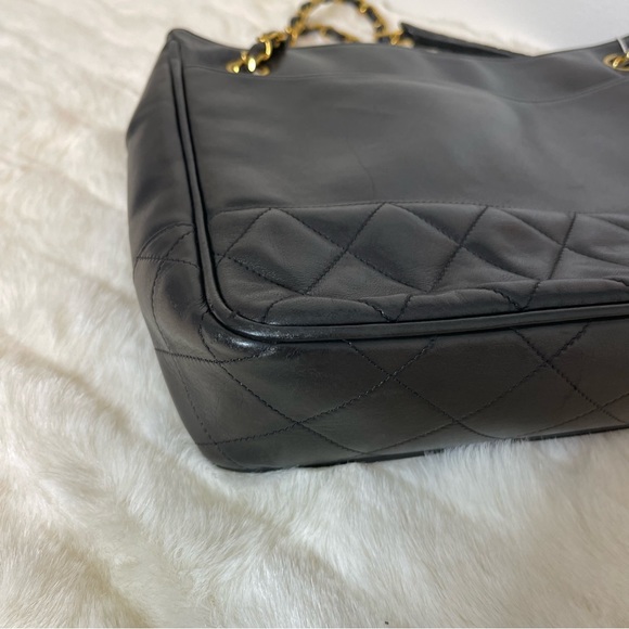 Chanel Vintage Shopping Tote Lambskin Medium - Picture 6 of 10